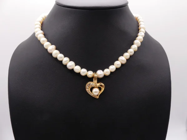 Roman Signed Genuine Pearl Necklace