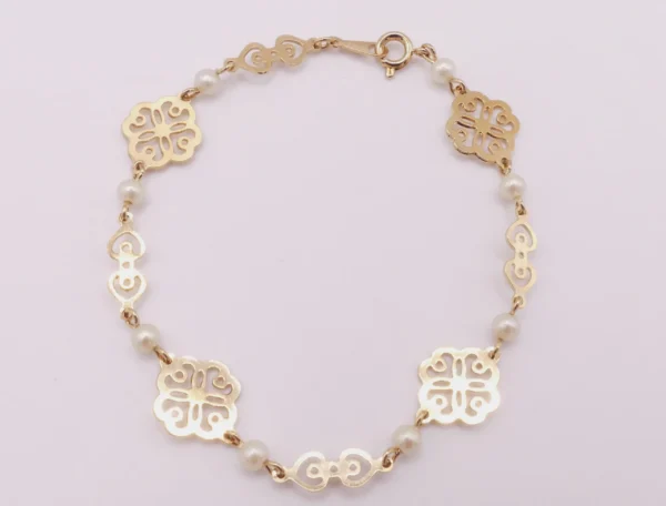 Avon Faux Pearl Bracelet